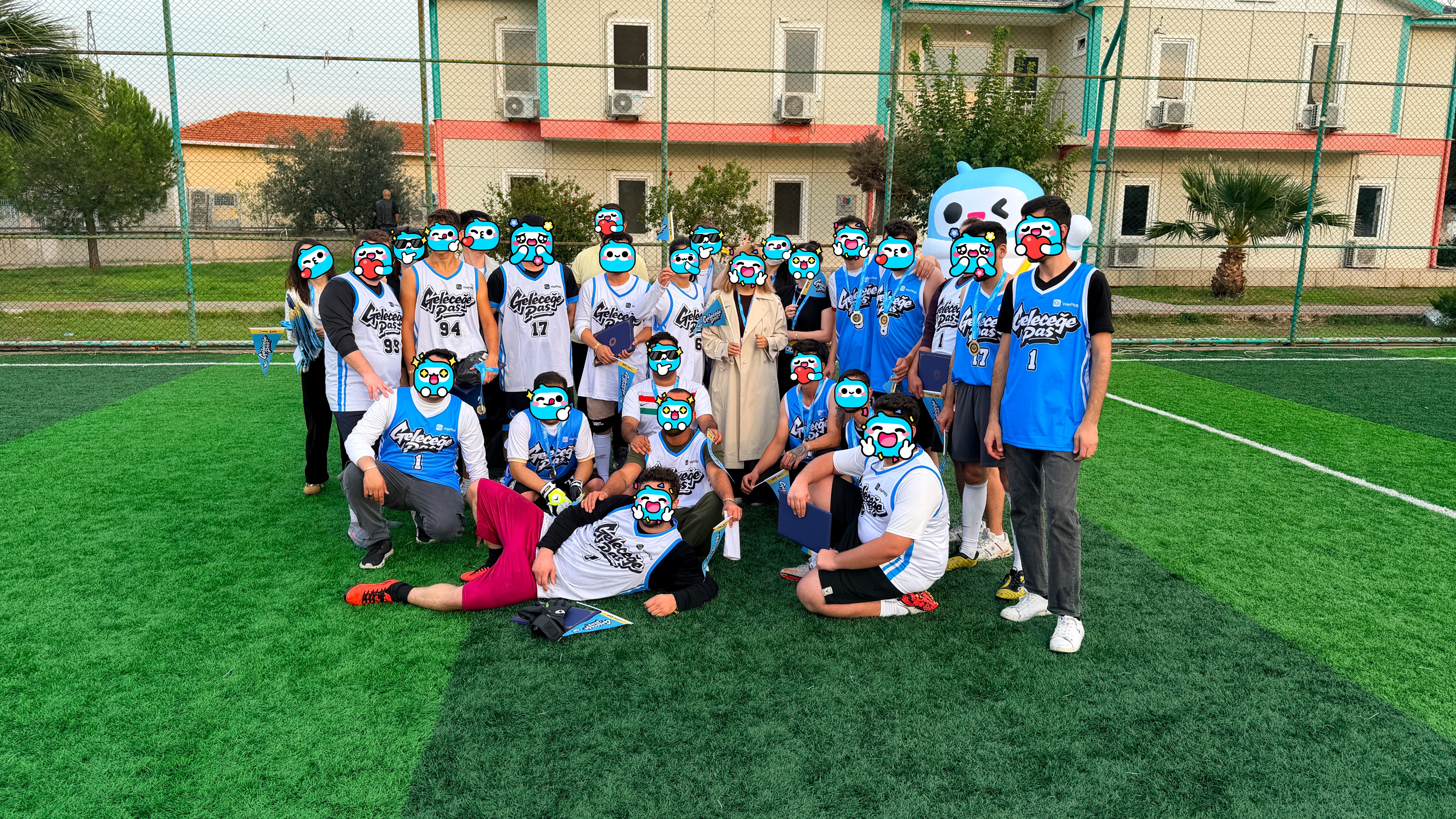 WePlay ve Karşıyaka S.K. Gençler İçin Futbol Sosyal Sorumluluk Maçı Düzenledi